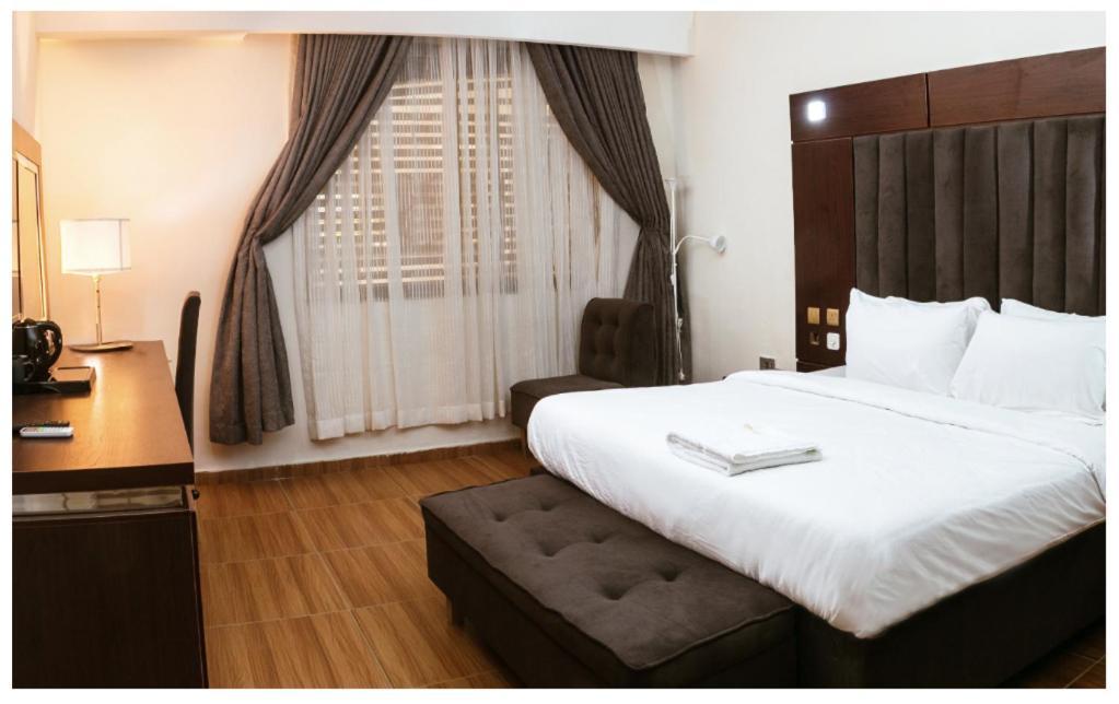 Grand Amari Hotels And Resort オウェリ エクステリア 写真